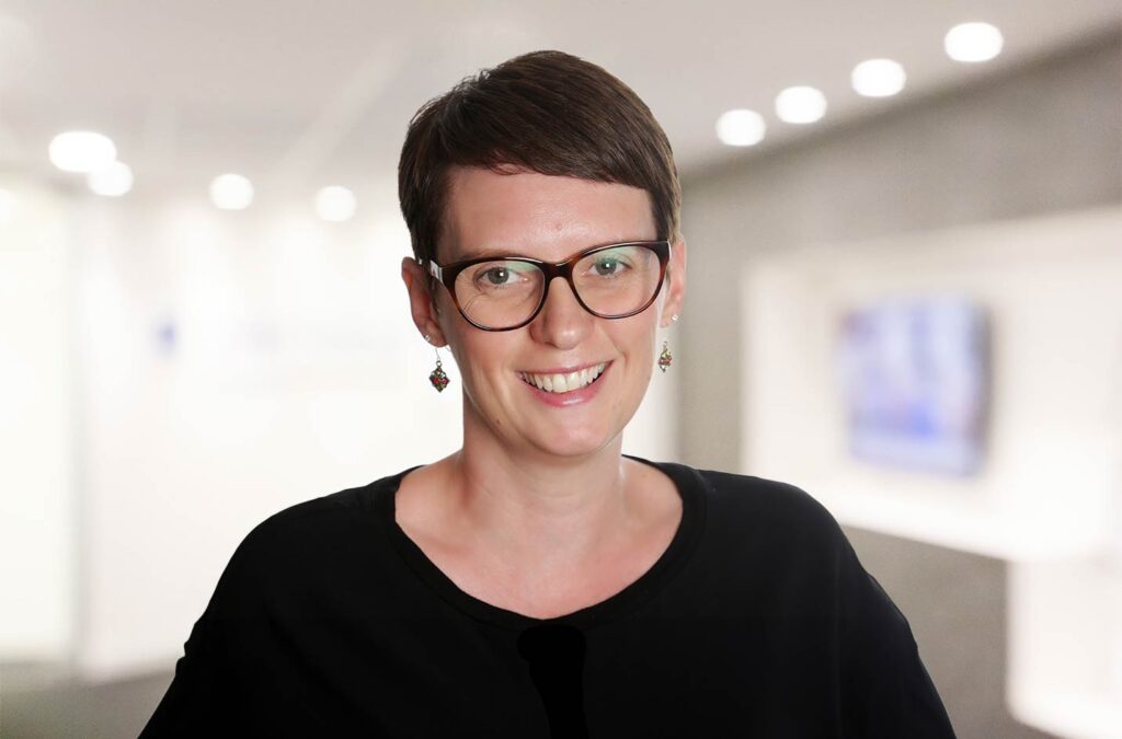 Caroline Lowe, Lawyer, Paralegal, Private Client, DMH Stallard