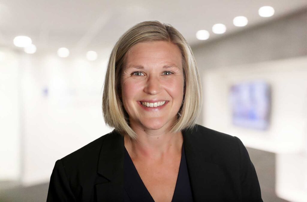 Gemma Garrett, Lawyer, Senior Associate, Dispute Resolution Family, DMH Stallard