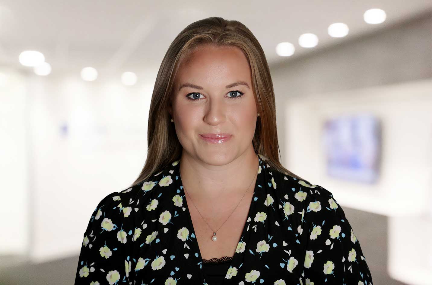 Georgina Thomas, Lawyer, Senior Associate, Corporate, DMH Stallard