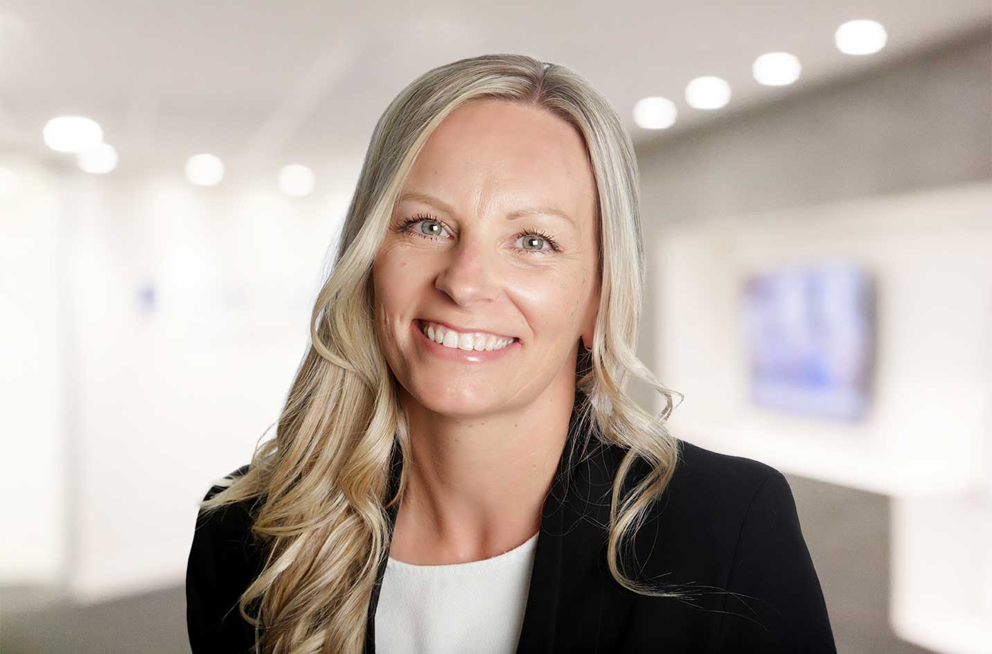 Joanna Potbury, Lawyer, Senior Associate, Dispute Resolution Family, DMH Stallard