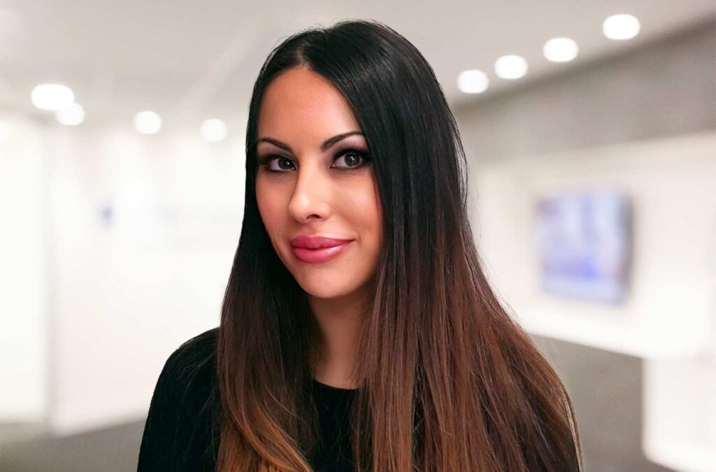 Julia Macey, Lawyer, Senior Associate, Real Estate, DMH Stallard