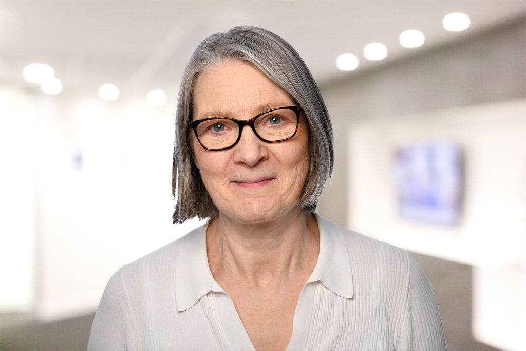 Lorna Fairbairn, Lawyer, Partner & Department Head Private Client, Private Client, DMH Stallard