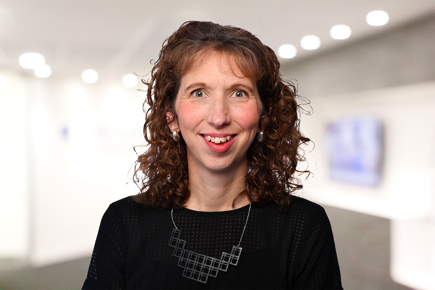 Michelle Broscombe, Lawyer, Senior Associate, Real Estate, DMH Stallard