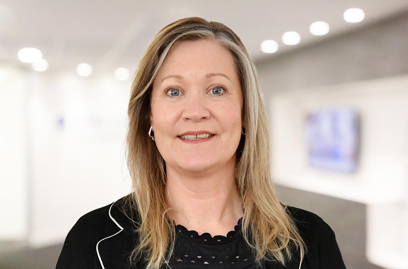 Nicola Billen, Lawyer, Partner, Dispute Resolution, DMH Stallard