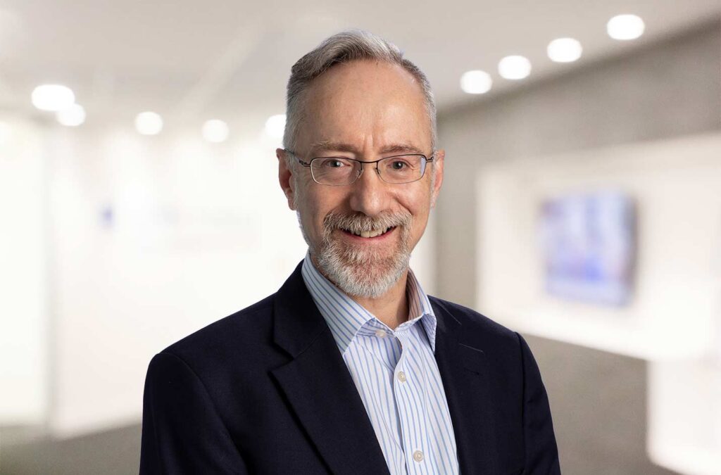 Roger Yates, Lawyer, Partner & Group Head Real Estate Brighton, Real Estate, DMH Stallard