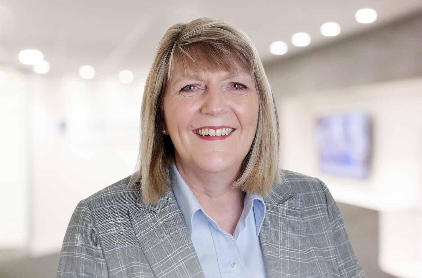 Sue Bedwell, Lawyer, Paralegal, Private Client, DMH Stallard