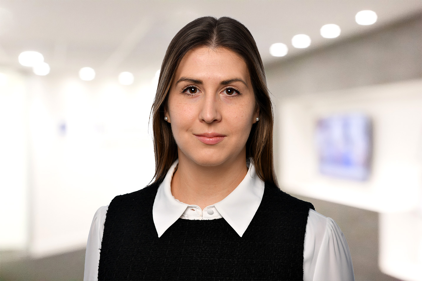 Alice Barrett, Associate Lawyer, Family Law, DMH Stallard LLP